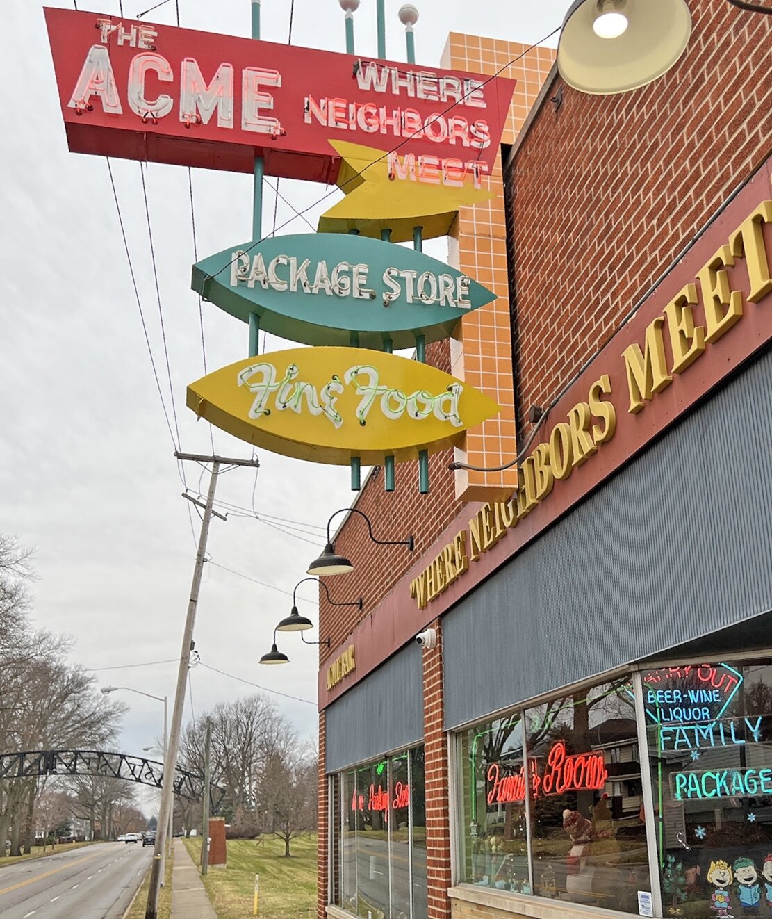 ACME by Full Circle BBQ, formerly ACME Bar & Grill, is located in The 05.