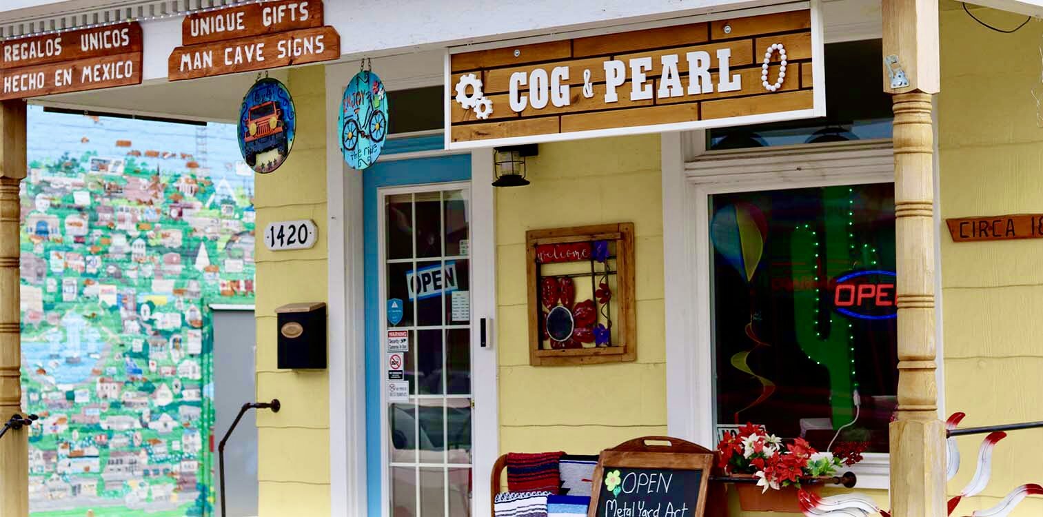 Cog & Pearl is located at 1420 N. Wells St.