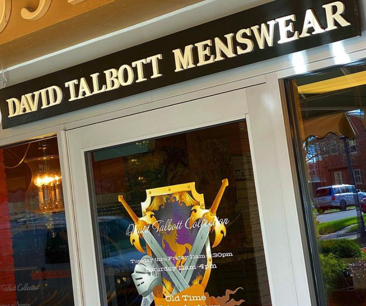 David Talbott Collection is located at 532 West Berry St.