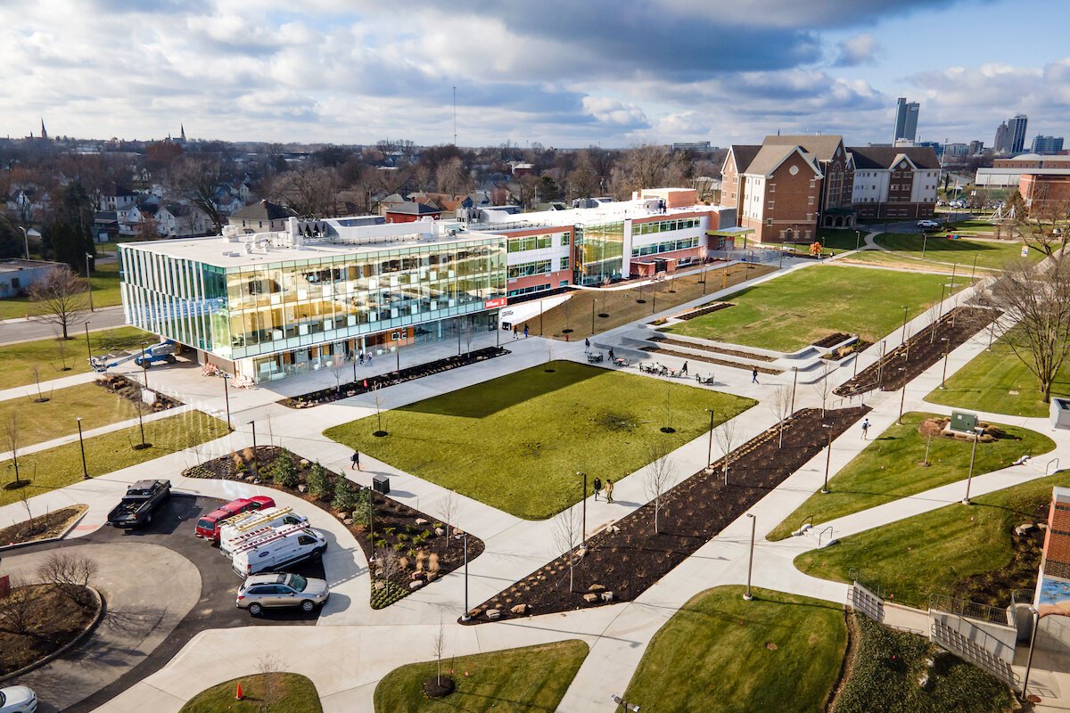 The Zollner Center is equipped with state-of-the-art lab spaces and cutting-edge equipment, the center facilitates research, product development, and prototyping projects across a diverse range of fields.