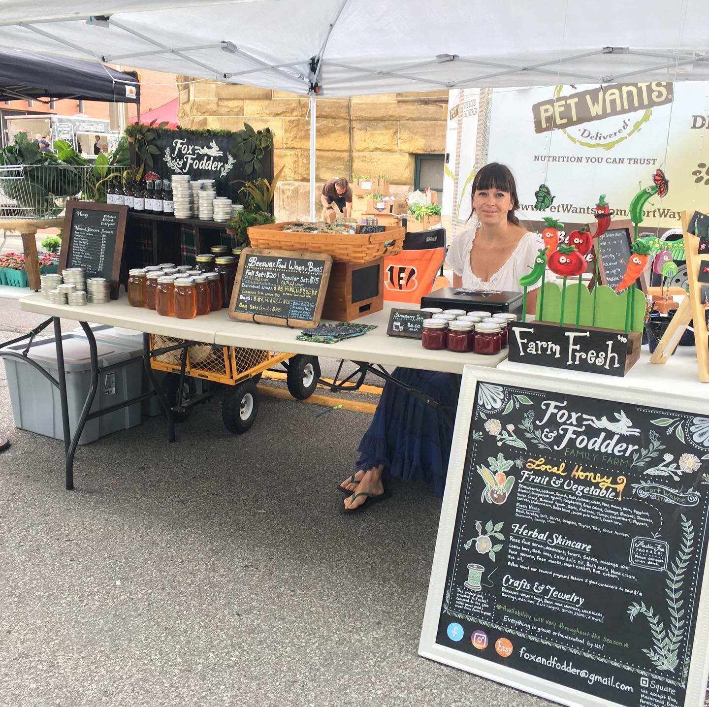 Fox and Fodder's booth at the YLNI Farmer's Market.