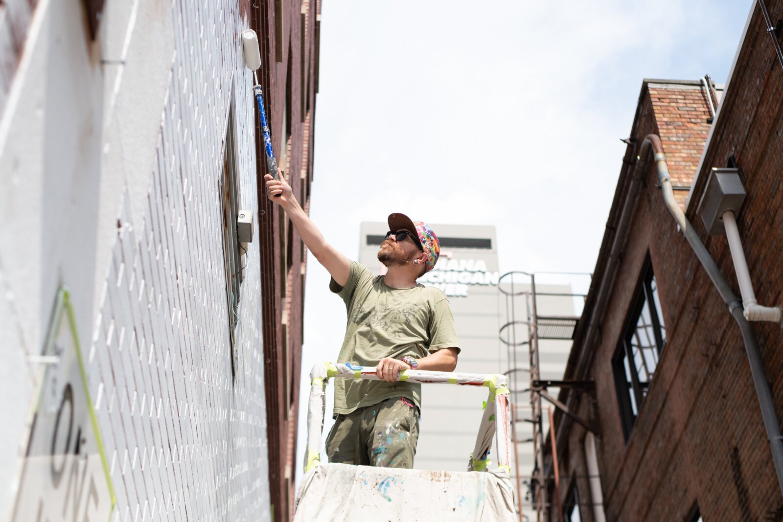 World-famous muralist Arlin Graff begins his mural on the Shindigz building at 919 South Harrison St. in Downtown Fort Wayne.