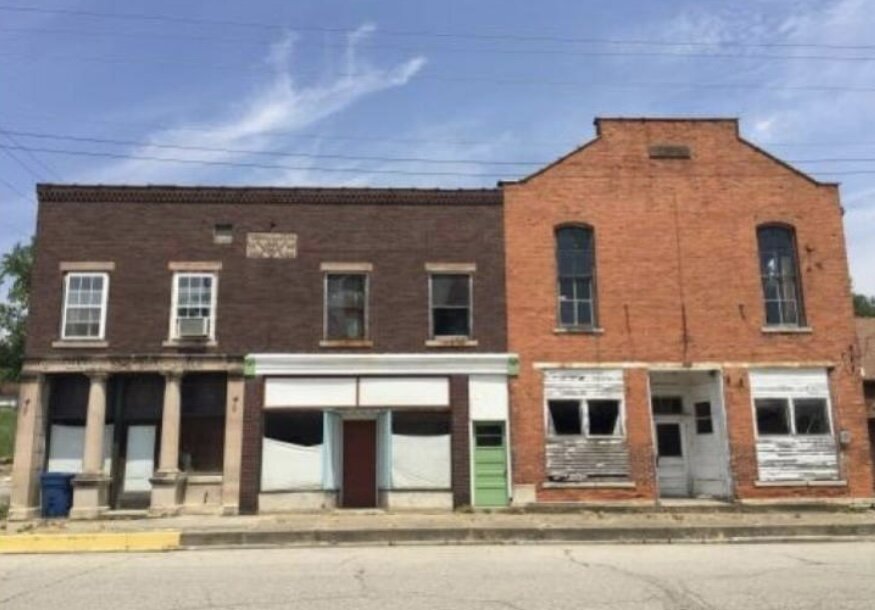 A building in Largo before its renovation by the Largo Canal Foundation.