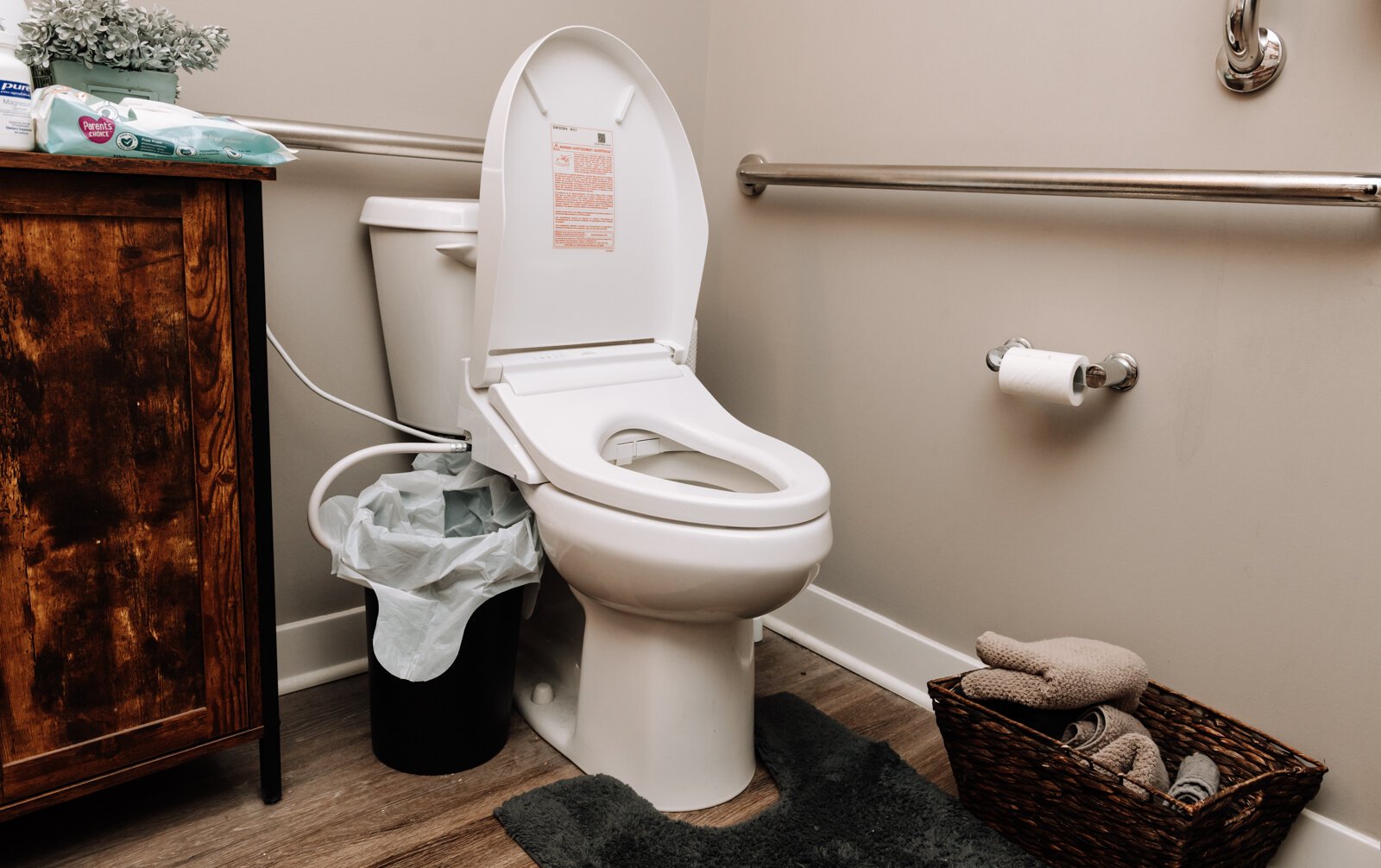 Labas added a bidet to his bathroom for better accessibility in his apartment.