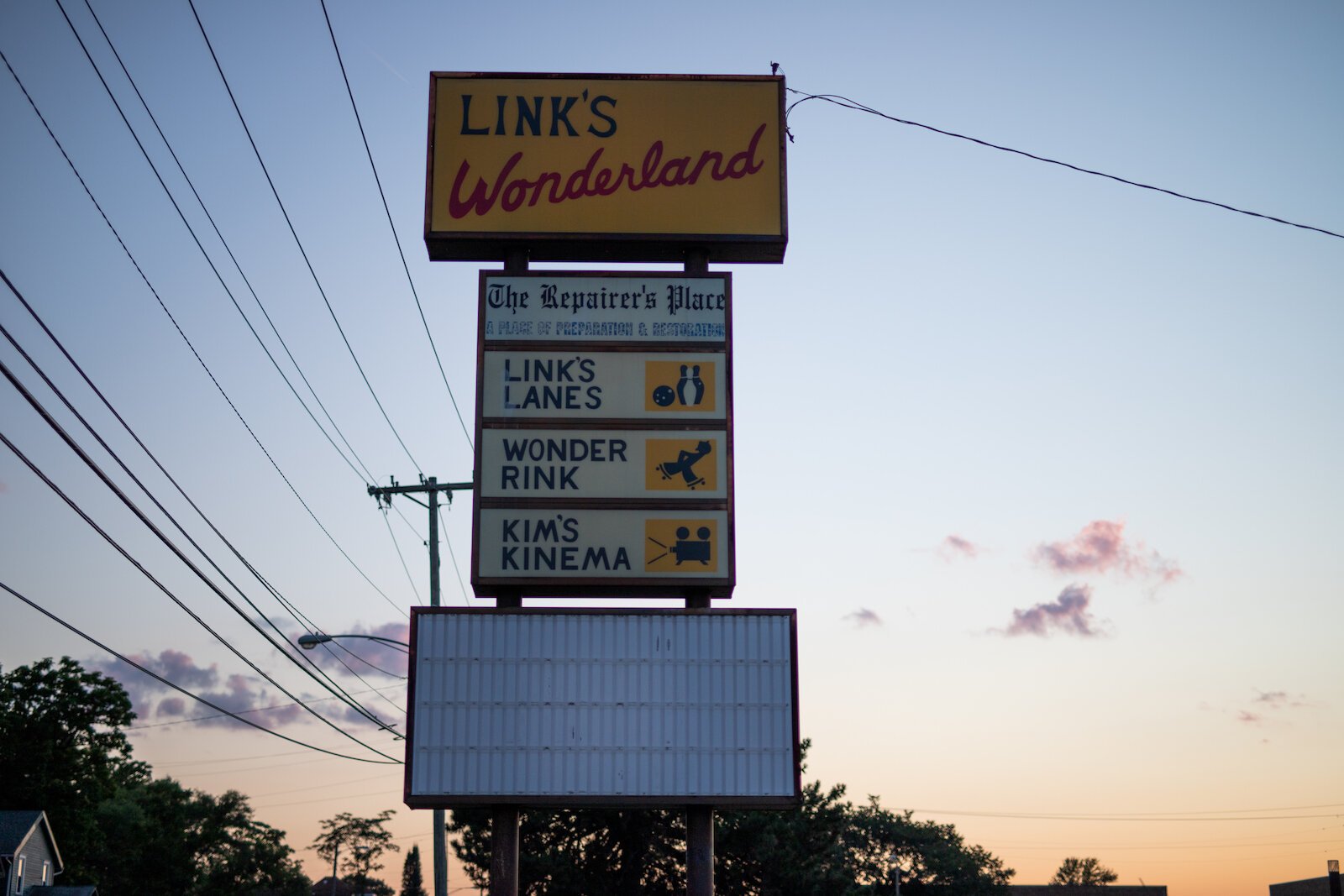 Link's Wonderland was a community staple in South East at 1711 Creighton Ave.
