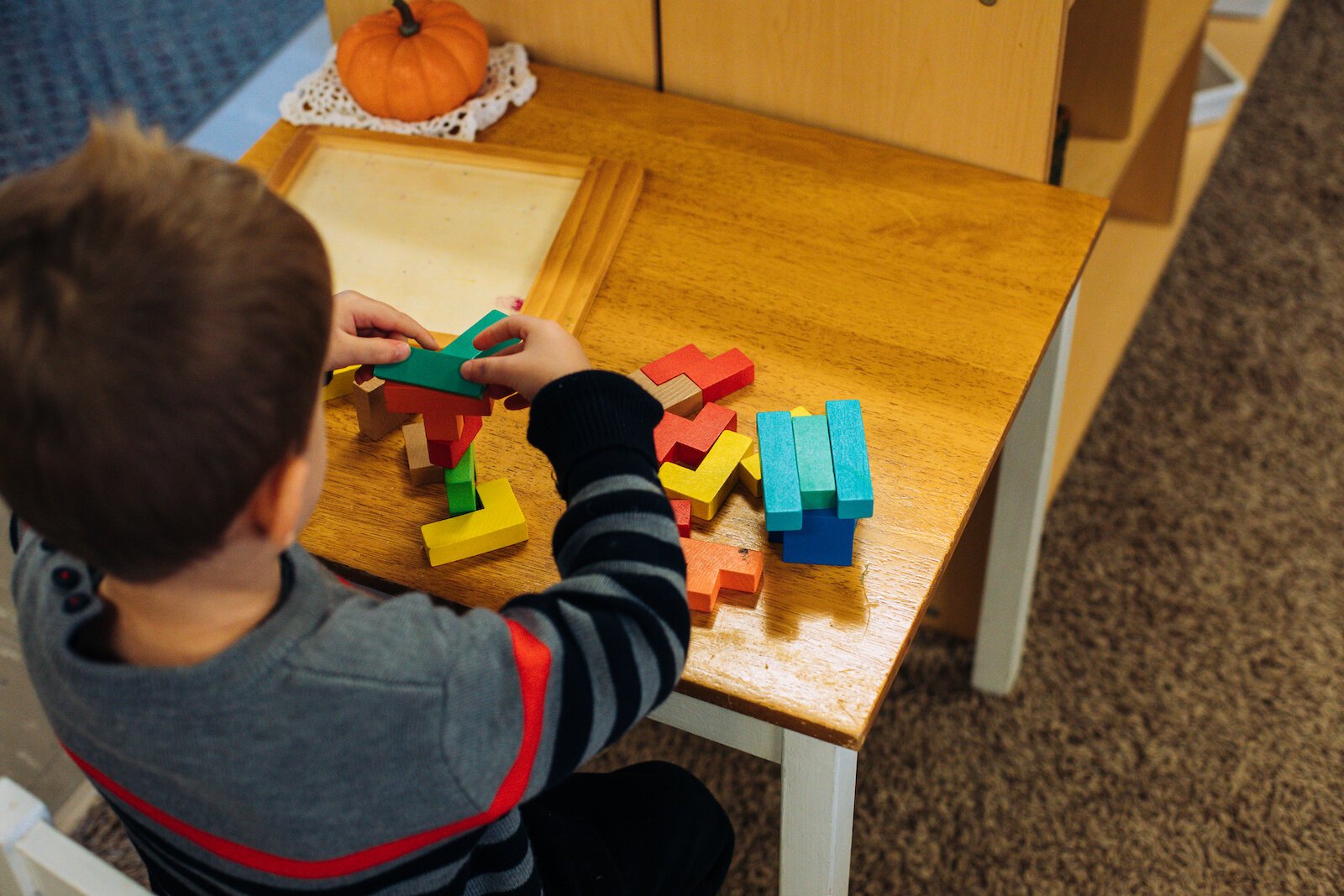 Montessori Education allows children to choose how to engage with the class environment, which is composed of purposefully designed activities.