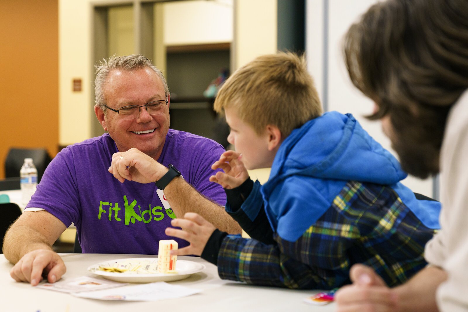 Children and parents in the FitKids360 learn about physical activity, balanced nutrition and lasting behavior change.