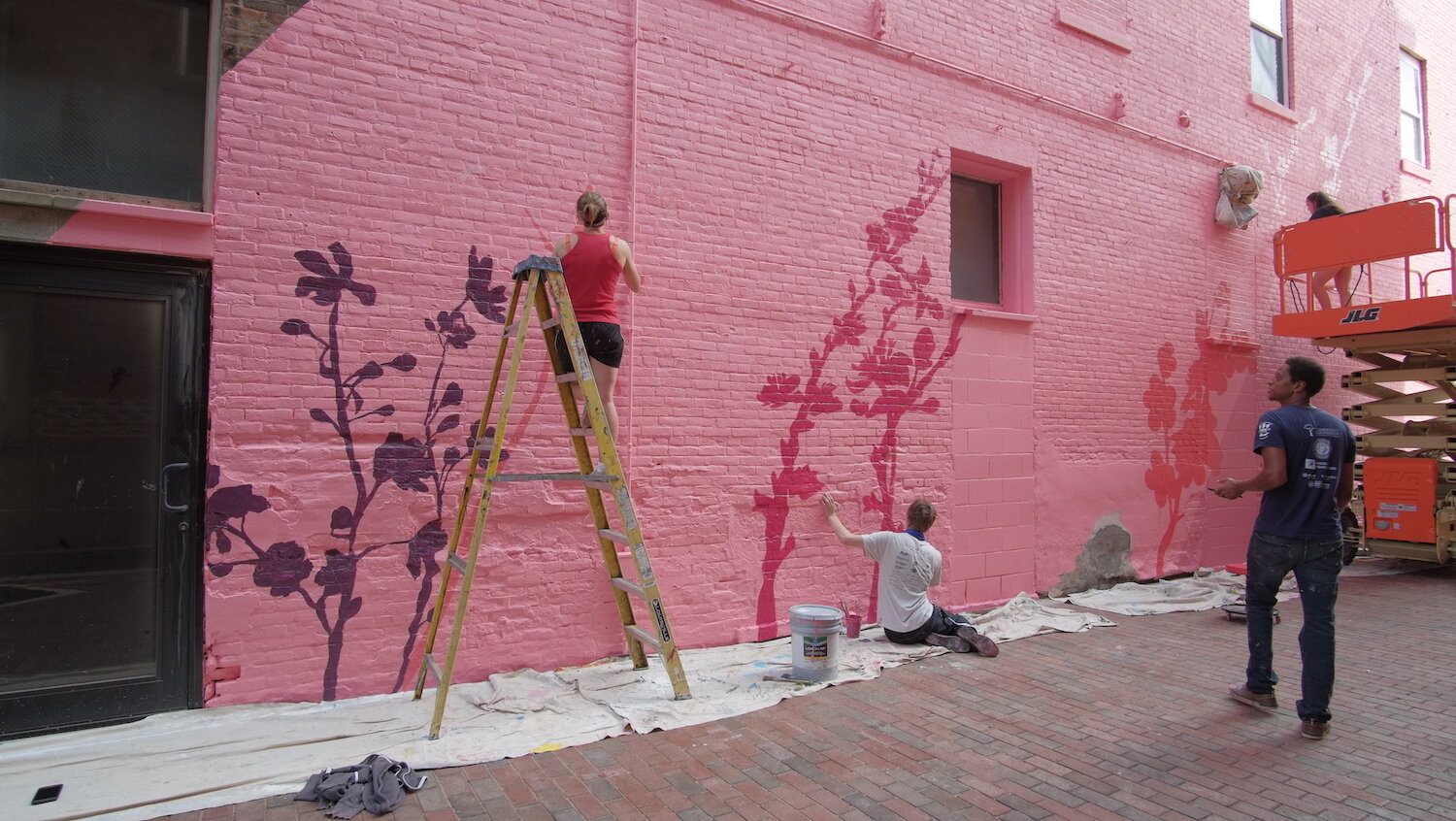 Shawn Dunwoody's new mural in Columbia City for the Make It Your Own Mural Fest pays tribute to Shinzo Ohki a Japanese entrepreneur from the area.