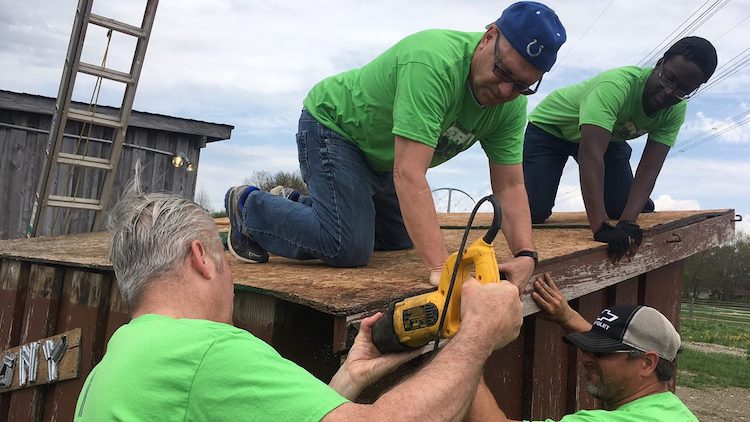 NeighborLink assigns volunteers to local service projects.