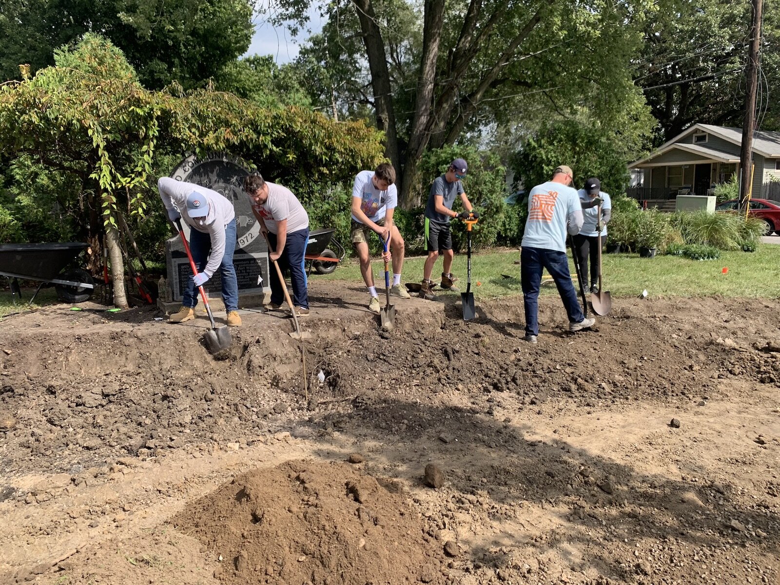 Design Collaborative's team worked with the Oxford Community Association in South East Fort Wayne to turn some underutilized land into a small resting place for residents.