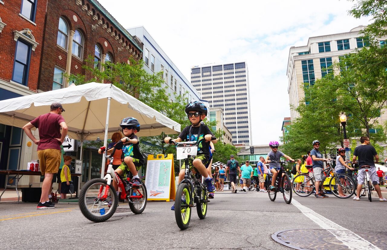 Bicycle Friendly Fort Wayne and FWPD Bike Patrol taught bike handling skills at Open Streets.