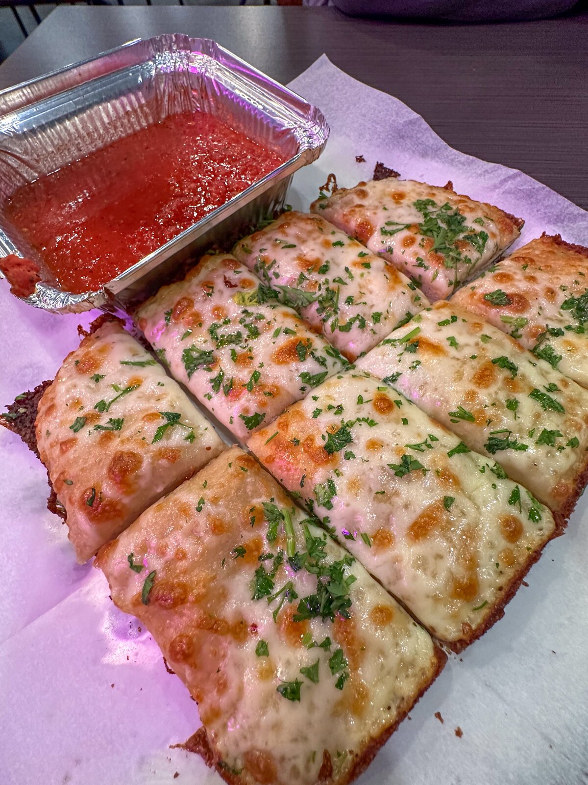 Garlicky Cheesy Bread from Papi's Pizza.