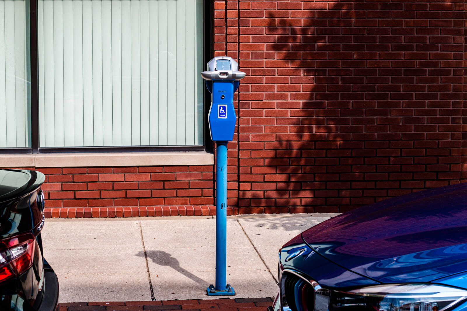 There are 800 meters Downtown, including 25 handicap accessible spaces.