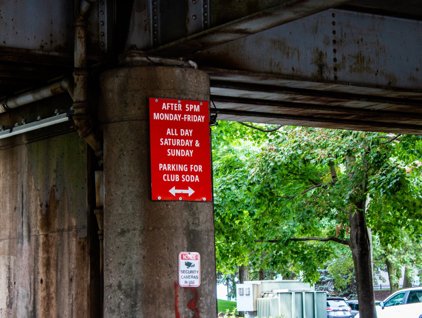 Some Downtown restaurants have designated parking.