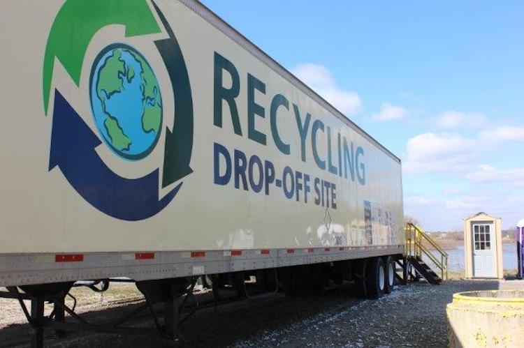 Allen County offers residents free community recycling.