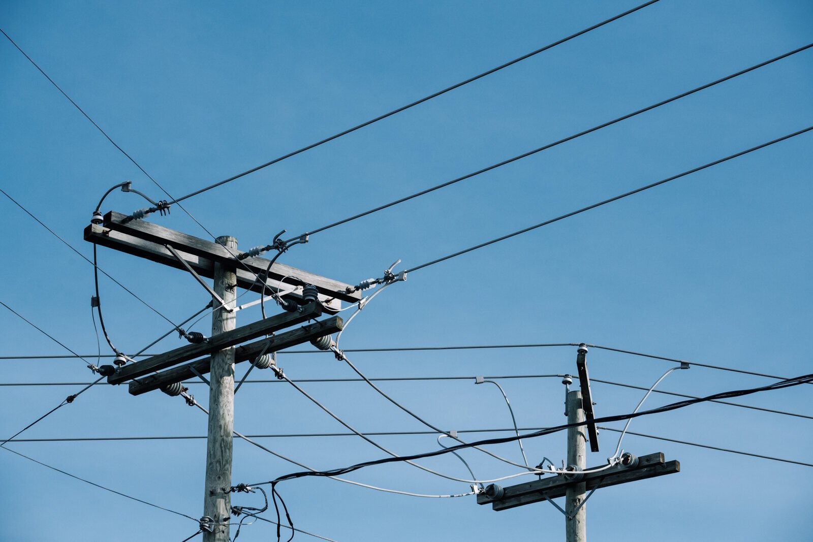 Power lines along Vance Ave. near Crescent Ave. in front of homes in Fort Wayne.