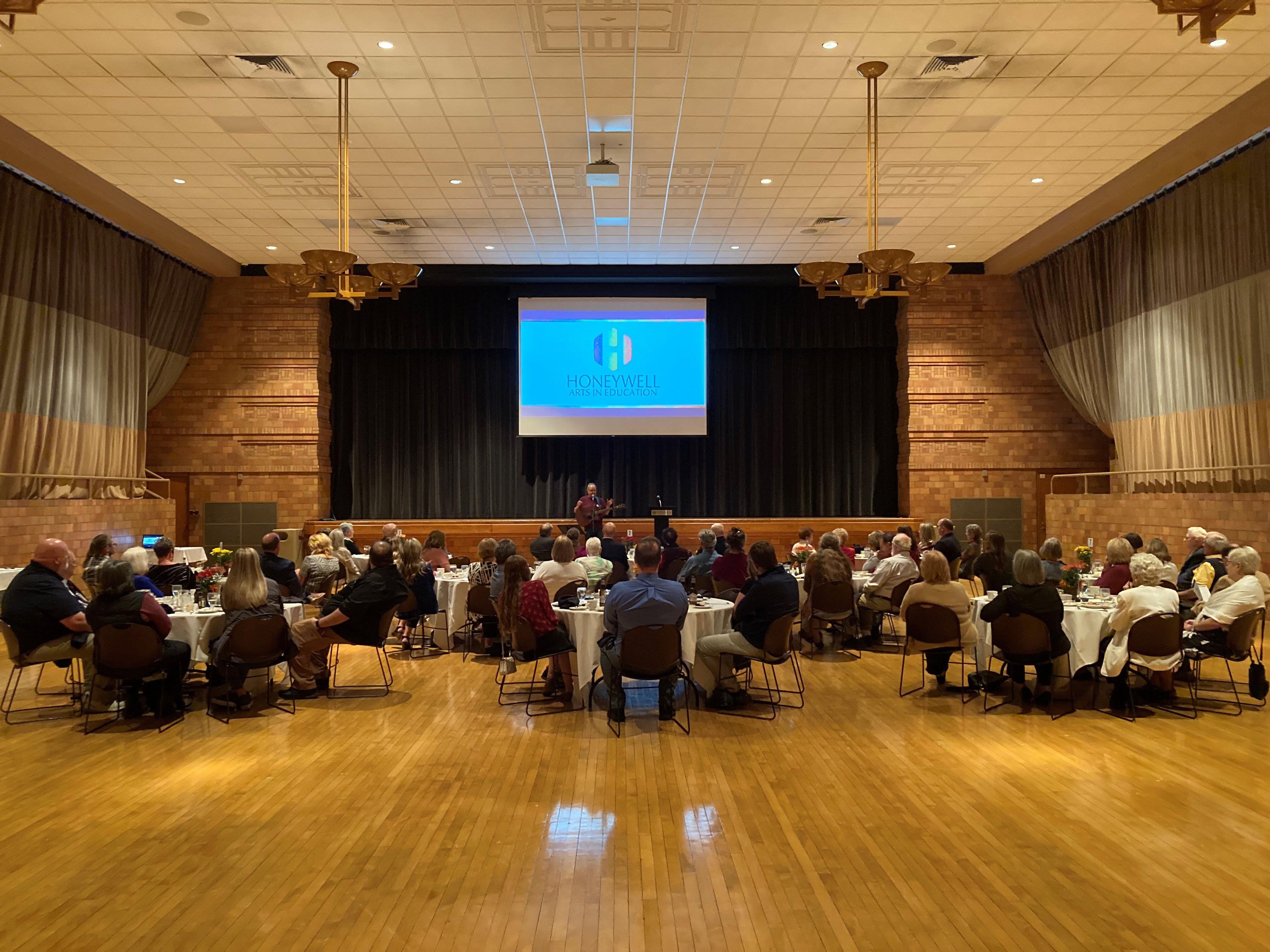 Songwriter Steve Seskin performs at the Honeywell Center.