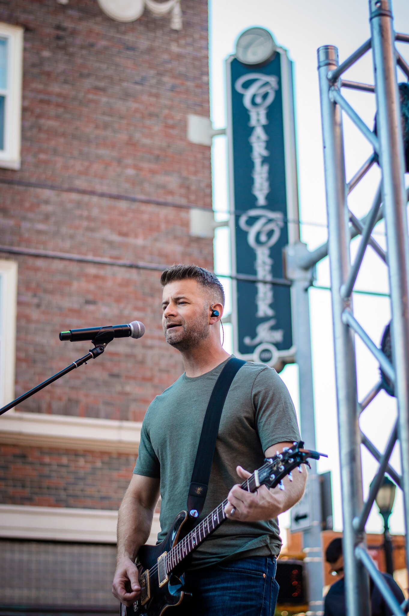 Live music at First Fridays in Downtown Wabash.